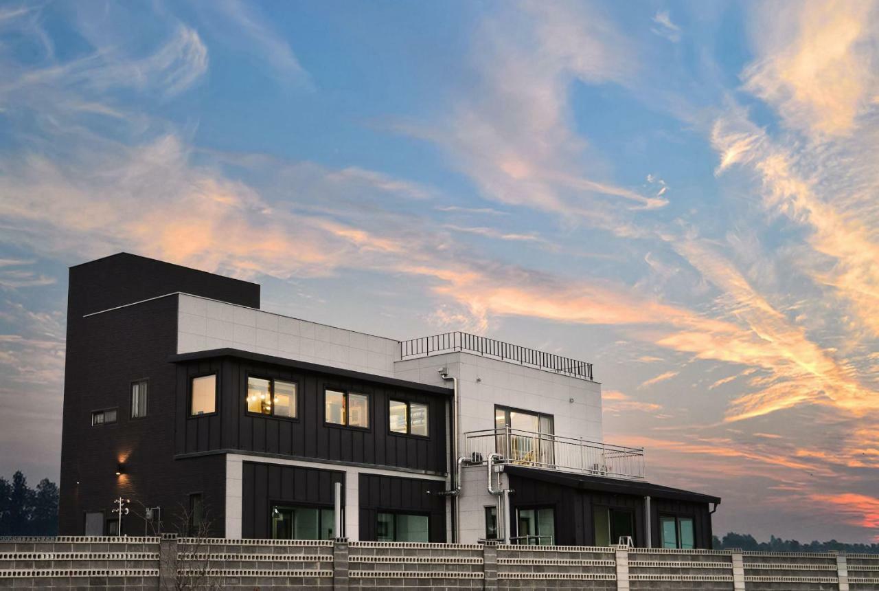 Lasso Pool Villa Sokcho Exterior foto